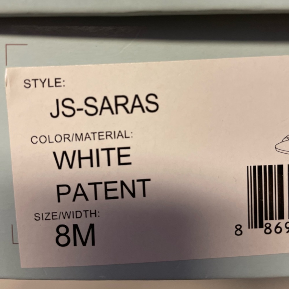 Jessica Simpson Saras white patent peep-toe heels. - Picture 5 of 8